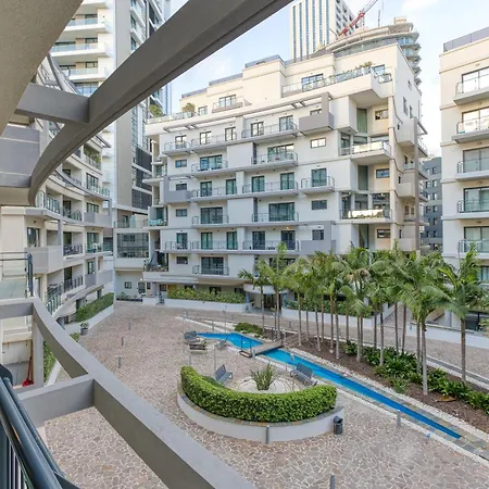 Designer, Luxurious 3br In Pender Gardens By 360 Estates San Giuliano