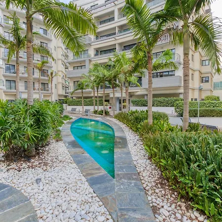 Designer, Luxurious 3br In Pender Gardens By 360 Estates Apartman *