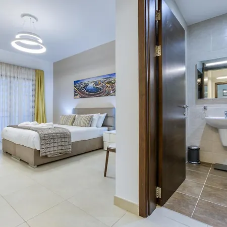 Designer, Luxurious 3br In Pender Gardens By 360 Estates *