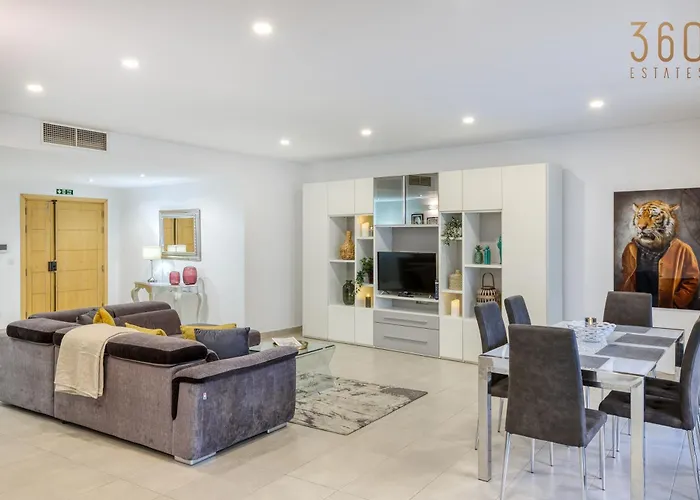 Apartament Designer, Luxurious 3br In Pender Gardens By 360 Estates