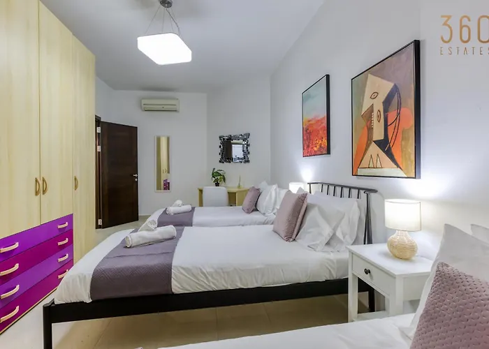 Designer, Luxurious 3br In Pender Gardens By 360 Estates Apartament