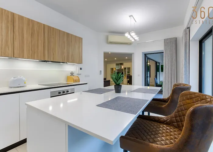 Designer, Luxurious 3br In Pender Gardens By 360 Estates San Ġiljan