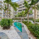 Lejlighed Designer, Luxurious 3br In Pender Gardens By 360 Estates *