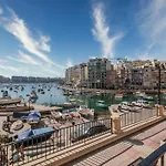 Designer, Luxurious 3br In Pender Gardens By 360 Estates Lejlighed