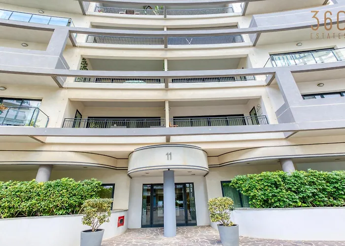 Designer, Luxurious 3br In Pender Gardens By 360 Estates *